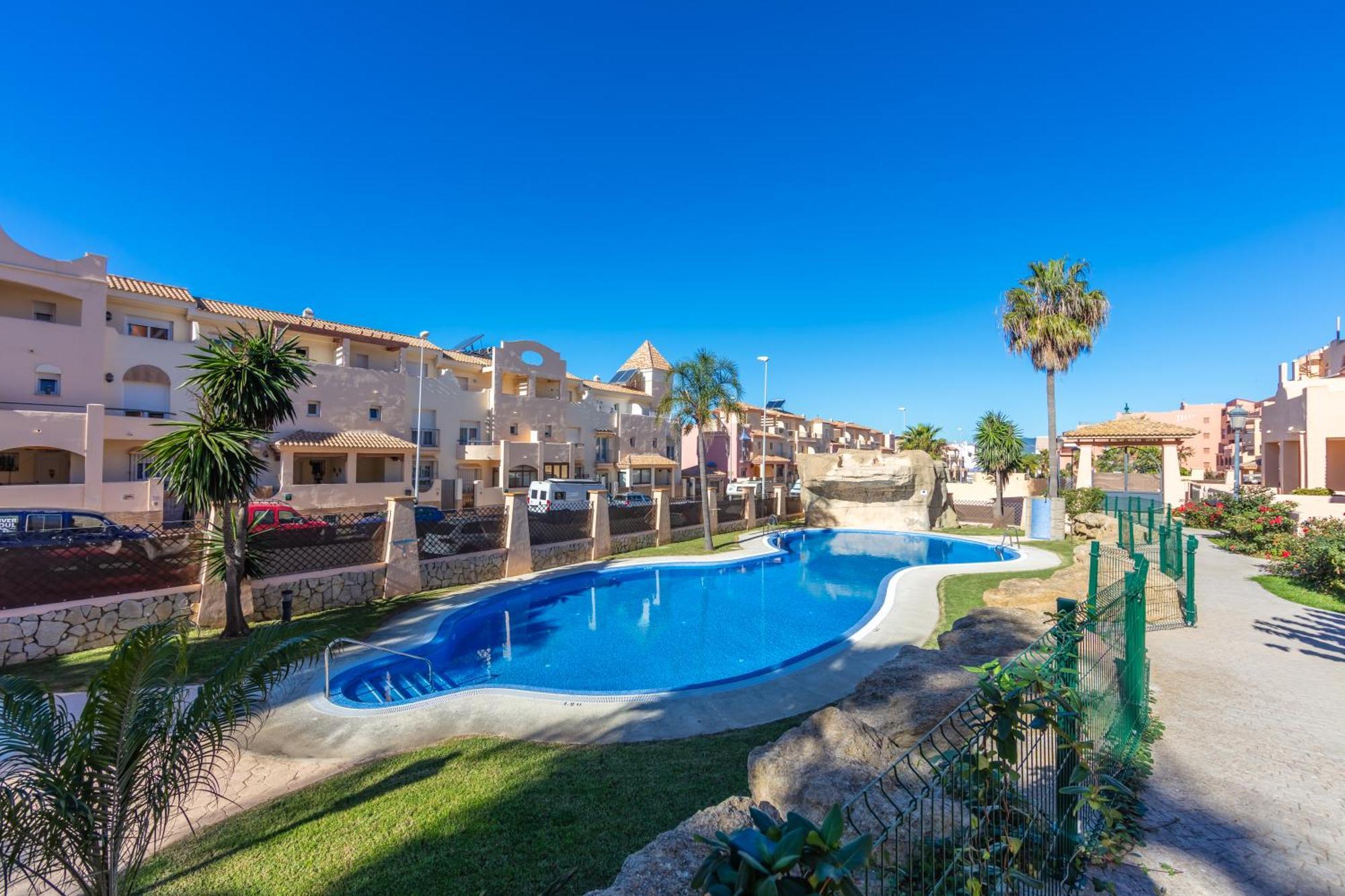 Surf Apartment - Wifi - Parking - Swimming Pool - Patio - Garden Tarifa Exterior foto